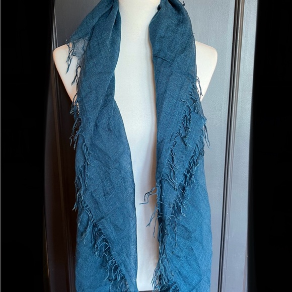 New Auth Chan Luu Cashmere and Silk Scarf Color: Deep Sea Blue - Picture 3 of 5